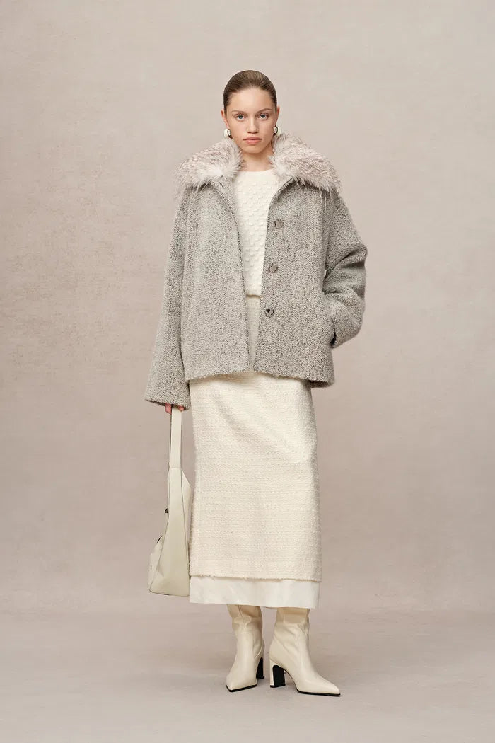 Blossom Detachable Fur Collar Coat in Wool