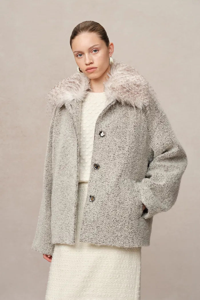 Blossom Detachable Fur Collar Coat in Wool
