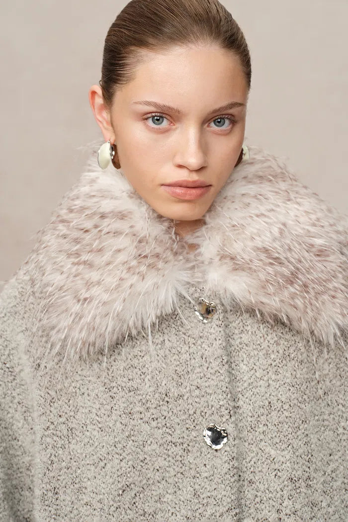 Blossom Detachable Fur Collar Coat in Wool