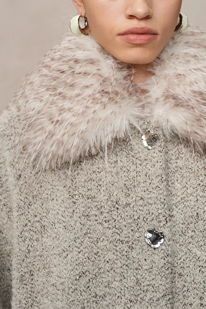 Blossom Detachable Fur Collar Coat in Wool