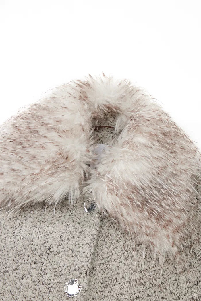 Blossom Detachable Fur Collar Coat in Wool