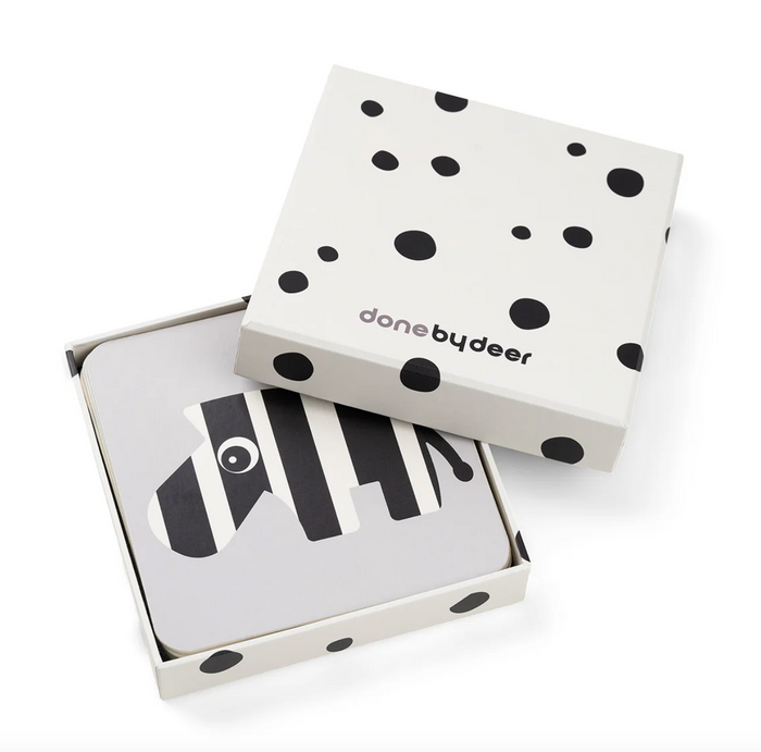 Cartes d'éveil contrastées