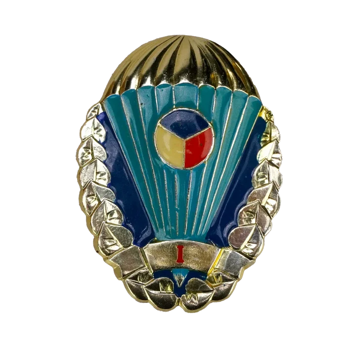 Czech Republic First Class Paratrooper Badge - Czech Army Surplus - Flags, Badges & Insignia