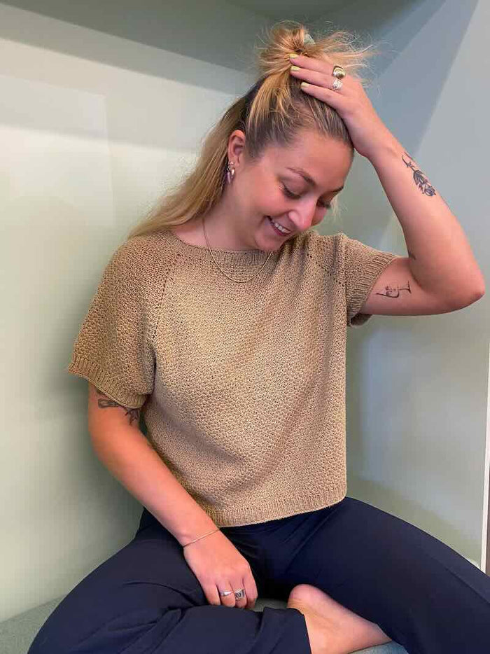 Dahlia summer t-shirt by Önling, No 21 + No 13 knitting kit Knitting kits Önling - Katrine Hannibal