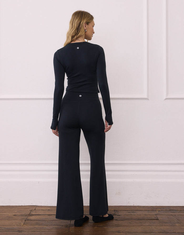 Day Kind Long Sleeve in Black