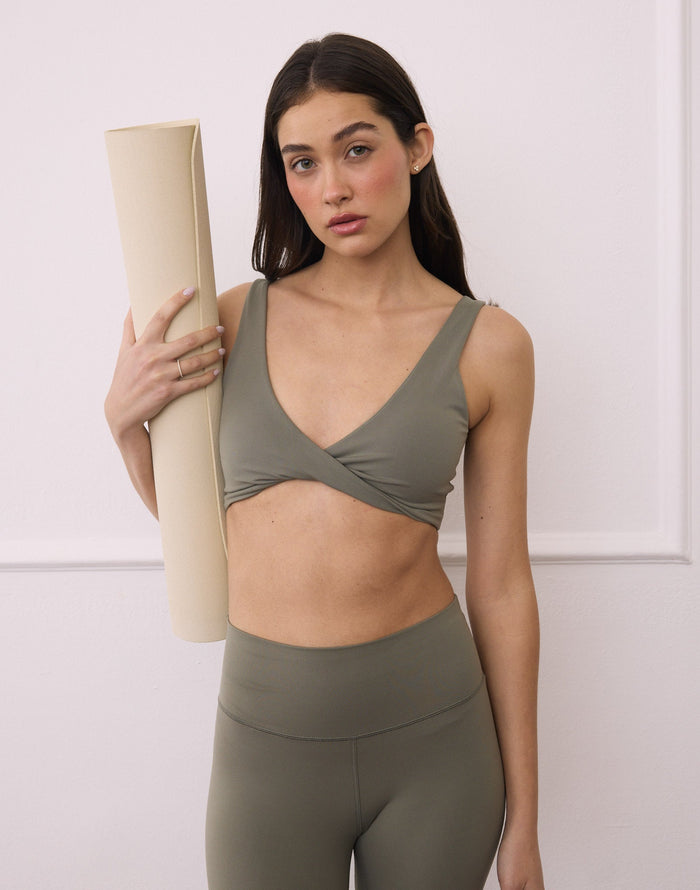 Day Kind Twist Bra in Olive