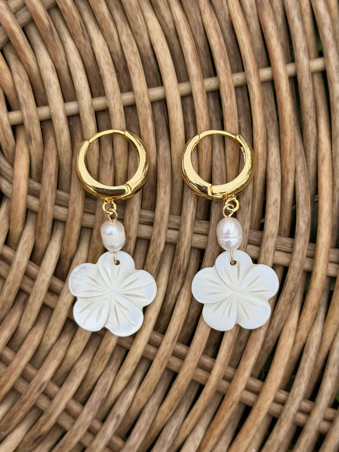Floral Drift Earrings - Gold