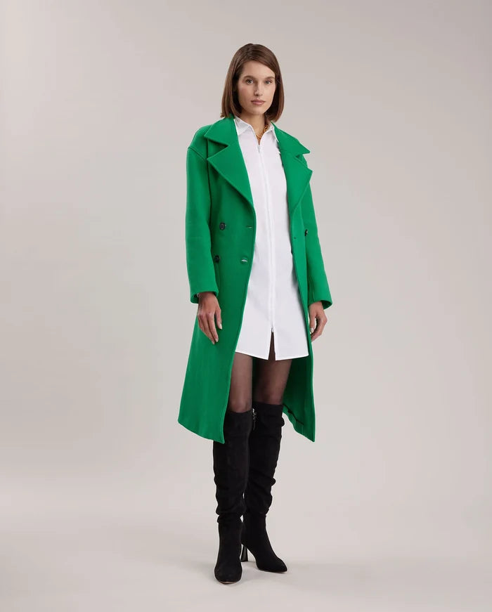 HAMIDA Tailored Wool Coat with Defined Waist and Classic Lapel