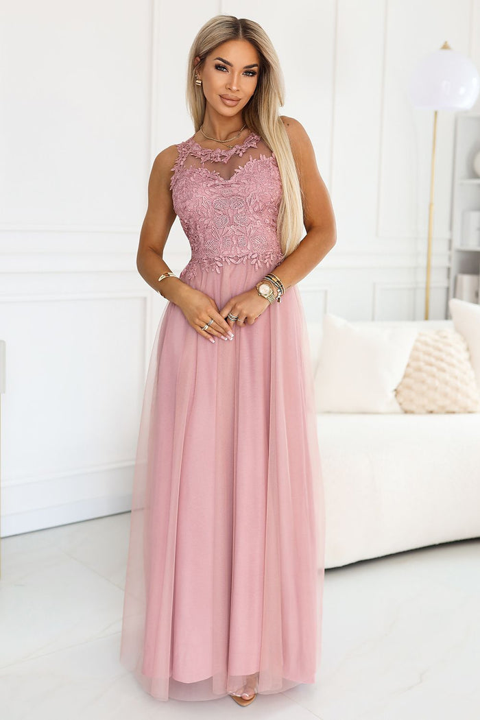 Long dress model 227104 Numoco