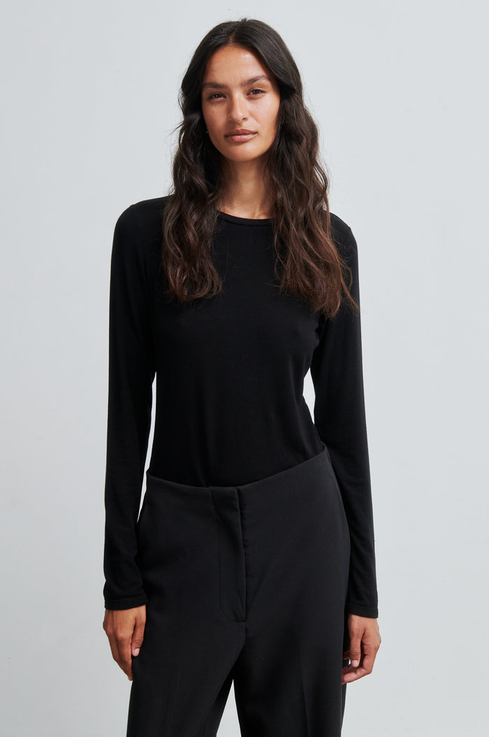 Matima O-Neck Tee