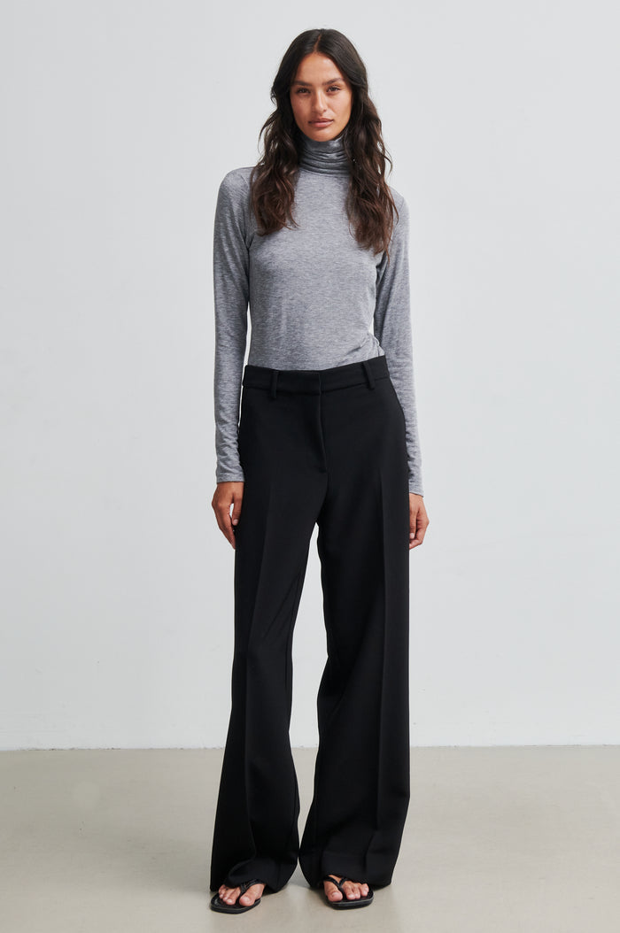 Matima T-Neck Tee