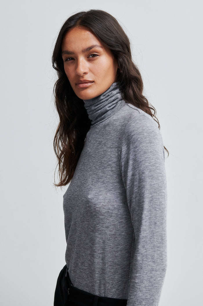 Matima T-Neck Tee