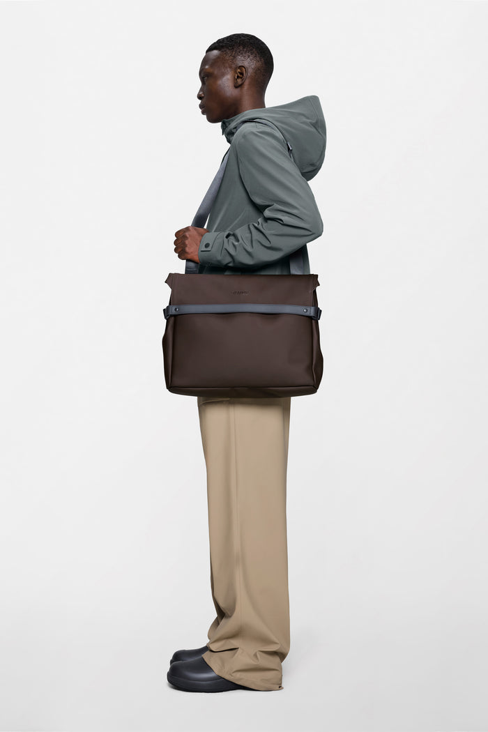 RAINS OTG Messenger Bag Bark 13L H32 x D11 x W40 cm Messenger