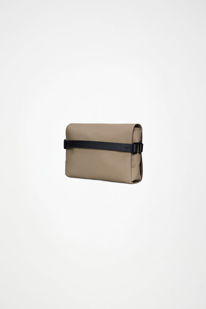 RAINS OTG Wash Bag Beige 3.50L H20 x D6 x W27 cm Wash Bag