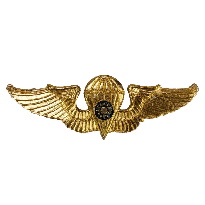Republic of China (Taiwan) Army Parachutist Badge - Army & Outdoors - Flags, Badges & Insignia