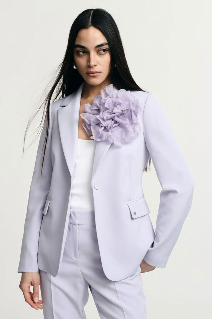 Single-breasted blazer with large decorative flower