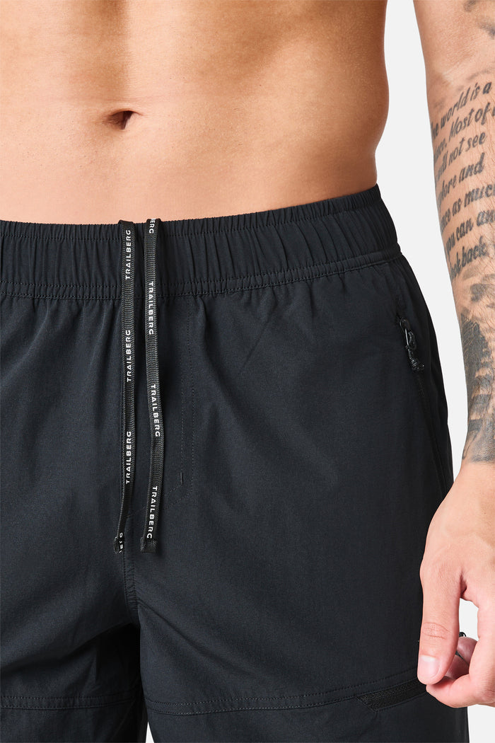 Trailform Short - Black