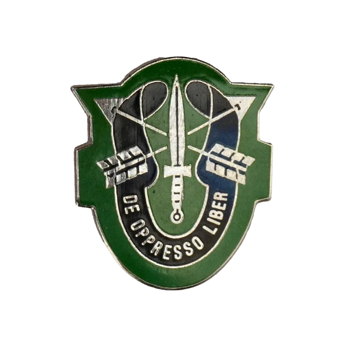 US Army Special Forces Unit Crest Pin - US Army Surplus - Flags, Badges & Insignia