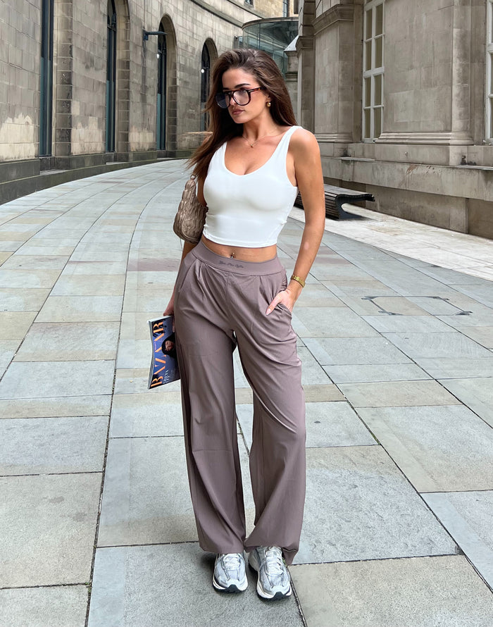 Wide Leg Pant in Pebble