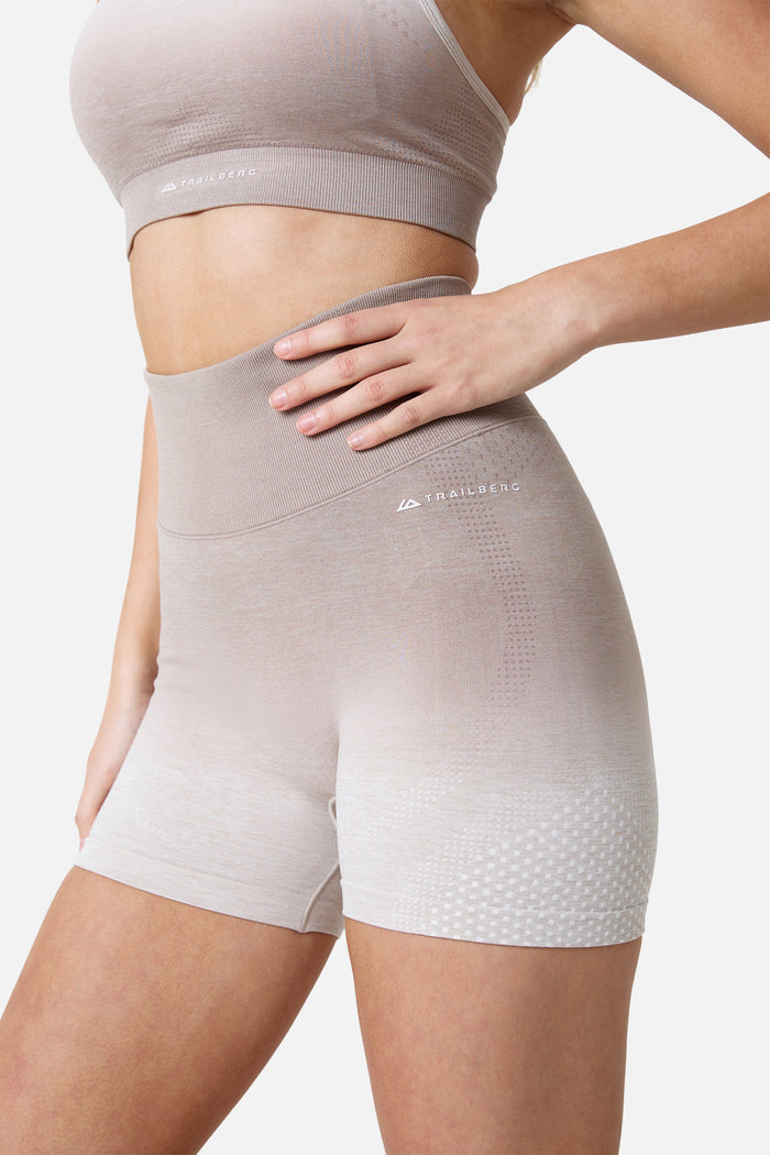 Womens Evocurve Seamless Cycling Short - Pebble Stone / Pale Taupe / Frosted Ridge